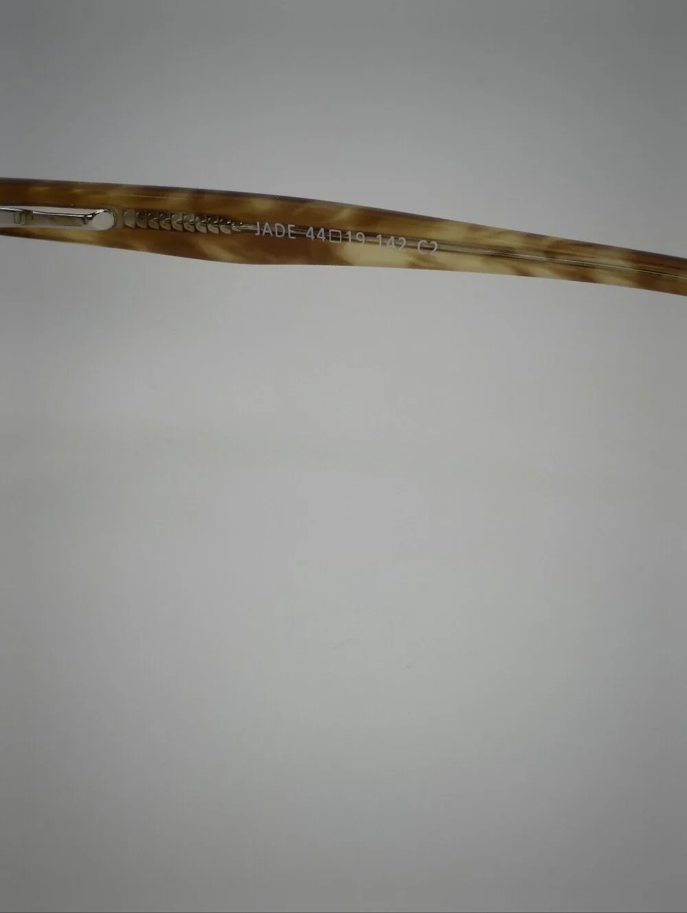Jade. Blonde Tortoiseshell Round Frame Glasses. Spring Hinge